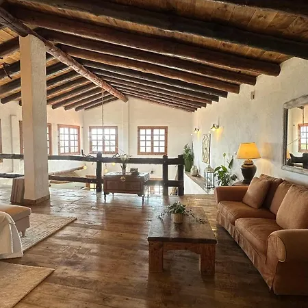 Casa Del Tanque Chalet *